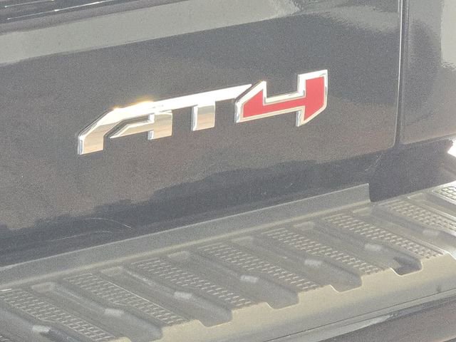 Used 2023 GMC Sierra 1500 AT4 w/ AT4 Preferred Package AWD/4WD image 8