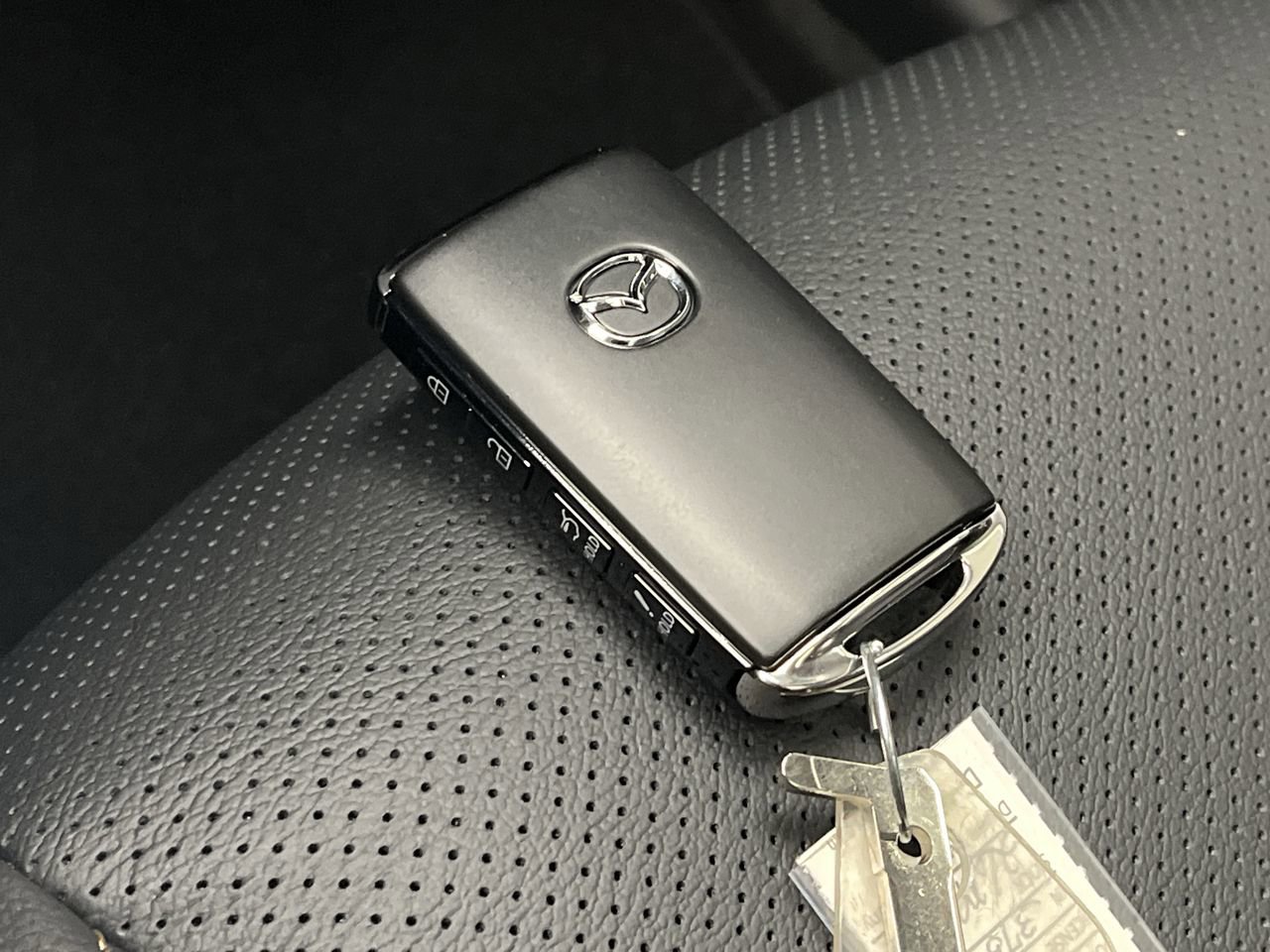 New 2026 MAZDA CX-90 Plug-In Hybrid w/Premium Sport AWD/4WD image 29