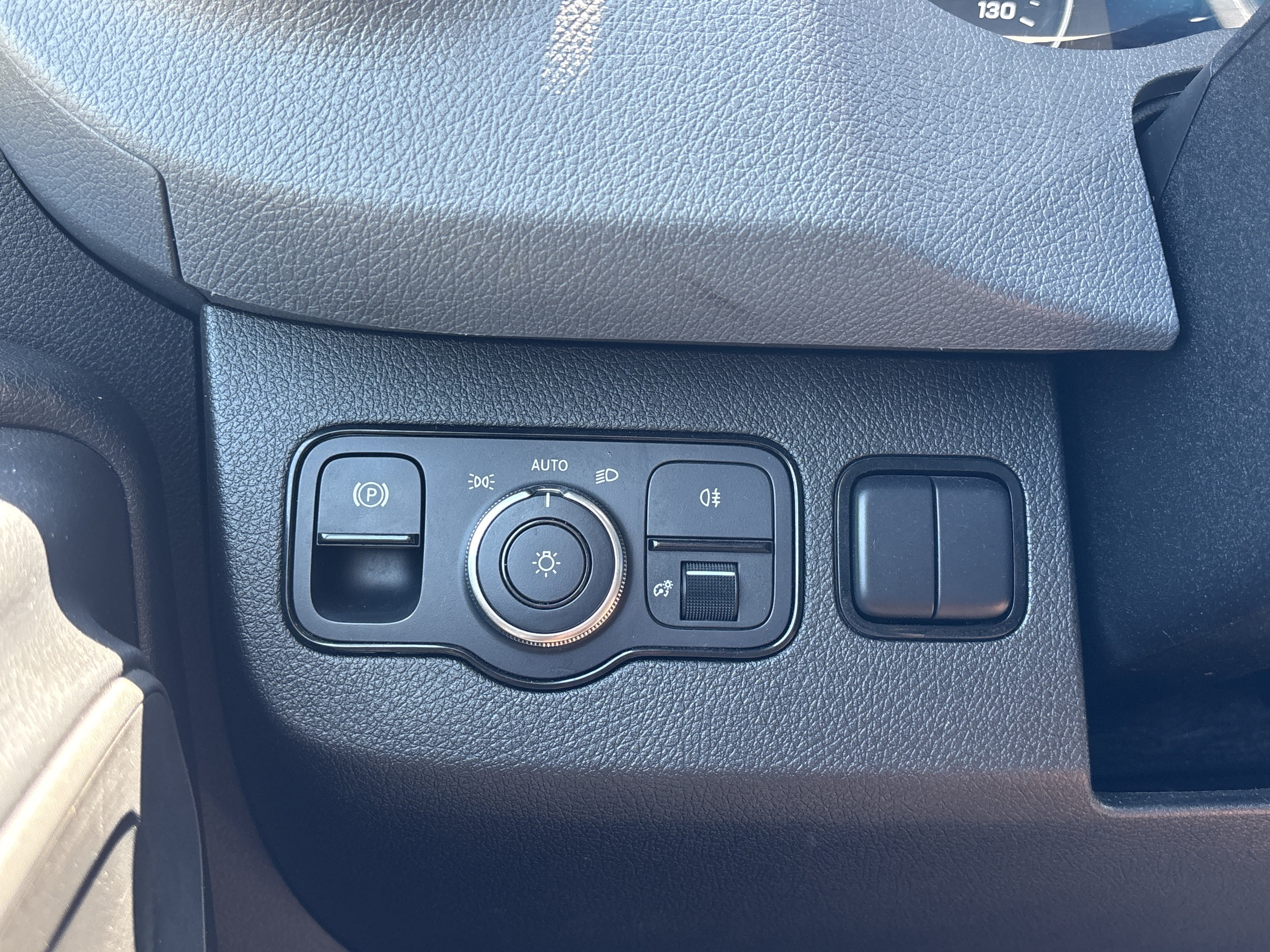 Used 2021 Mercedes-Benz Sprinter 2500 w/ Acoustic Package image 27