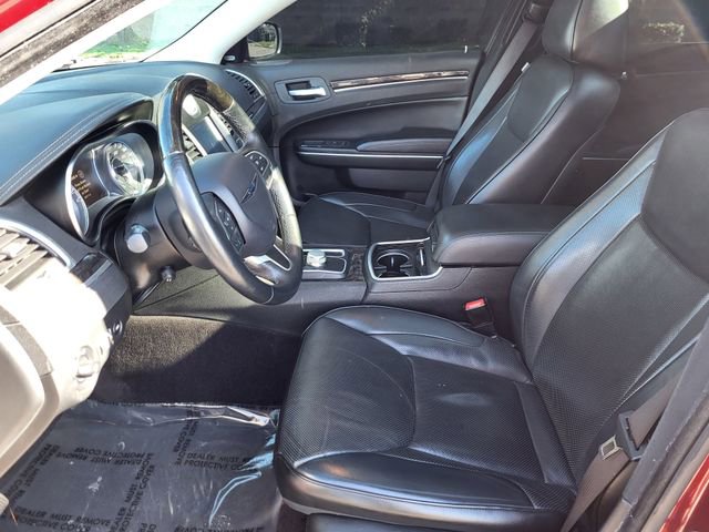 Used 2017 Chrysler 300 C image 11