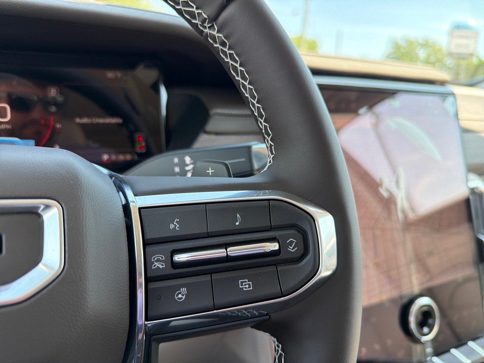 New 2026 GMC Acadia Denali w/ Super Cruise Package FWD image 17