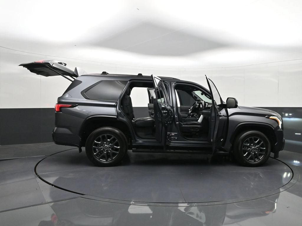 Used 2023 Toyota Sequoia Platinum AWD/4WD image 43