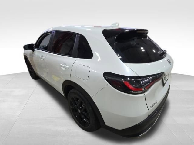 Used 2024 Honda HR-V Sport image 3