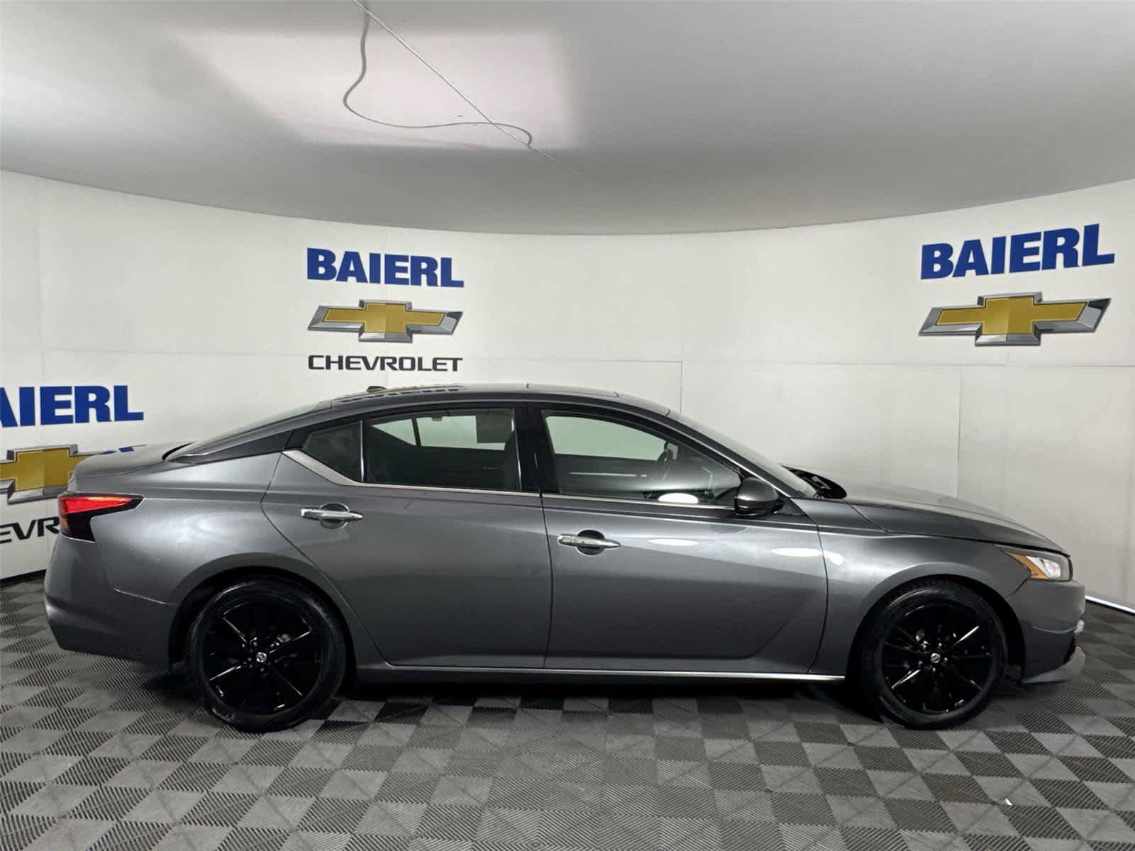Used 2019 Nissan Altima 2.5 SL FWD image 6