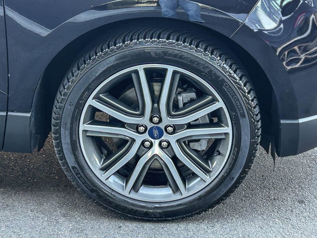 Used 2022 Ford Edge Titanium w/ Equipment Group 301A AWD/4WD image 14