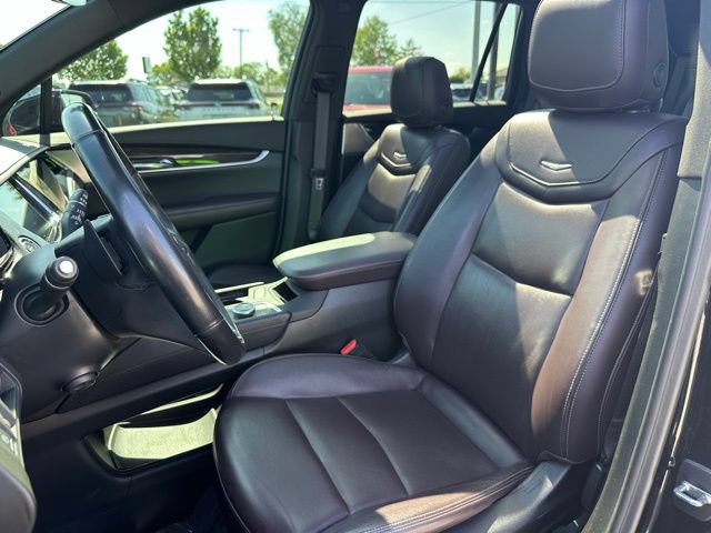 Used 2021 Cadillac XT6 Premium Luxury w/ LPO, Floor Liner Package AWD/4WD image 30