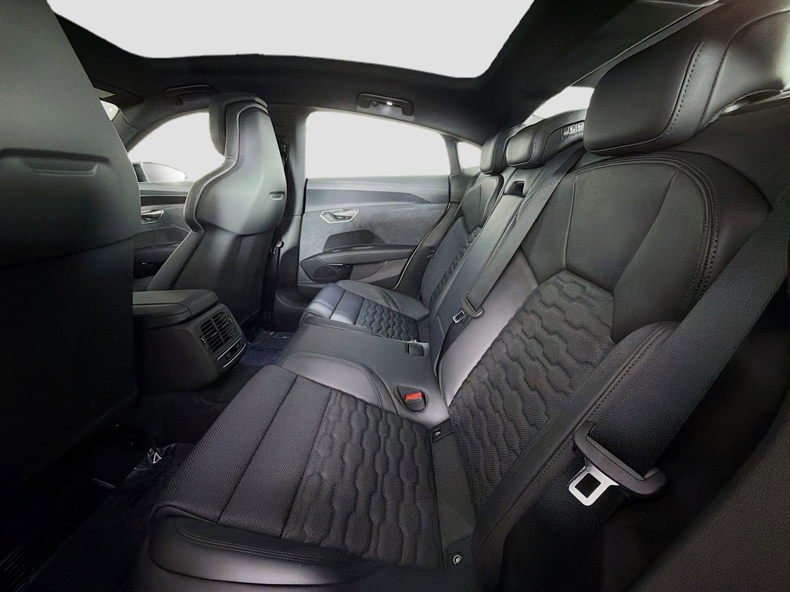 New 2026 Audi S e-tron GT Premium Plus AWD/4WD image 26