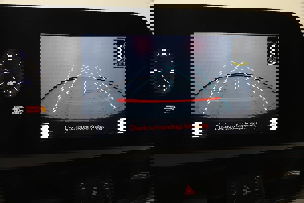 Used 2023 Lexus ES 300h w/ Premium Package image 10