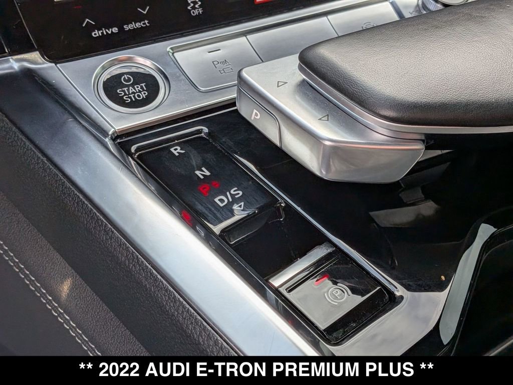 Used 2022 Audi e-tron Premium Plus w/ Premium Plus Package image 6