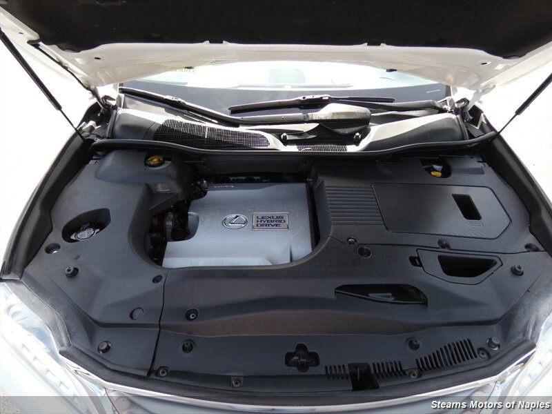 Used 2013 Lexus RX 450h AWD w/ Navigation Pkg image 7