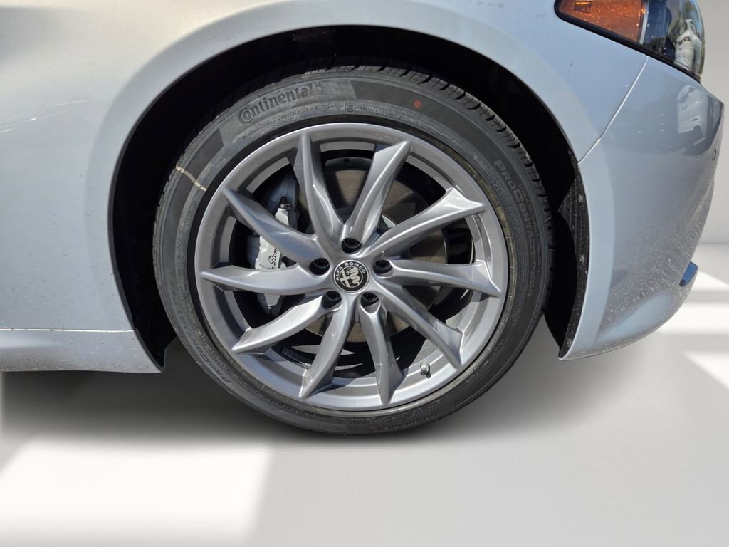 New 2026 Alfa Romeo Giulia Base w/ Driving Assist Package image 10