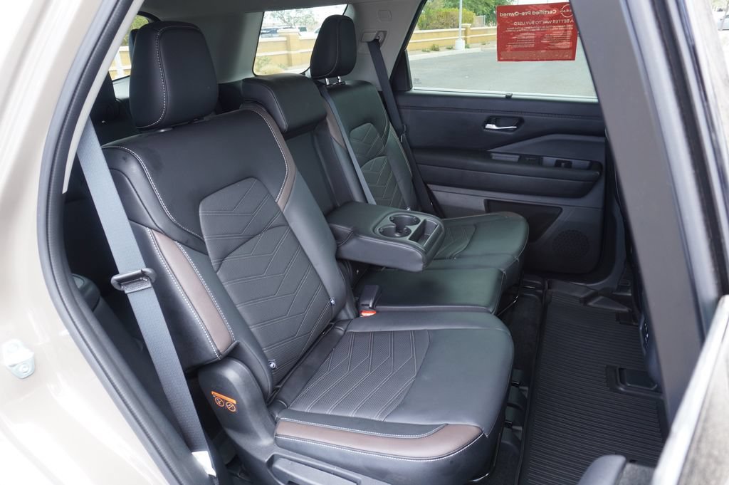 Certified 2024 Nissan Pathfinder Platinum w/ Cargo Package AWD/4WD image 9