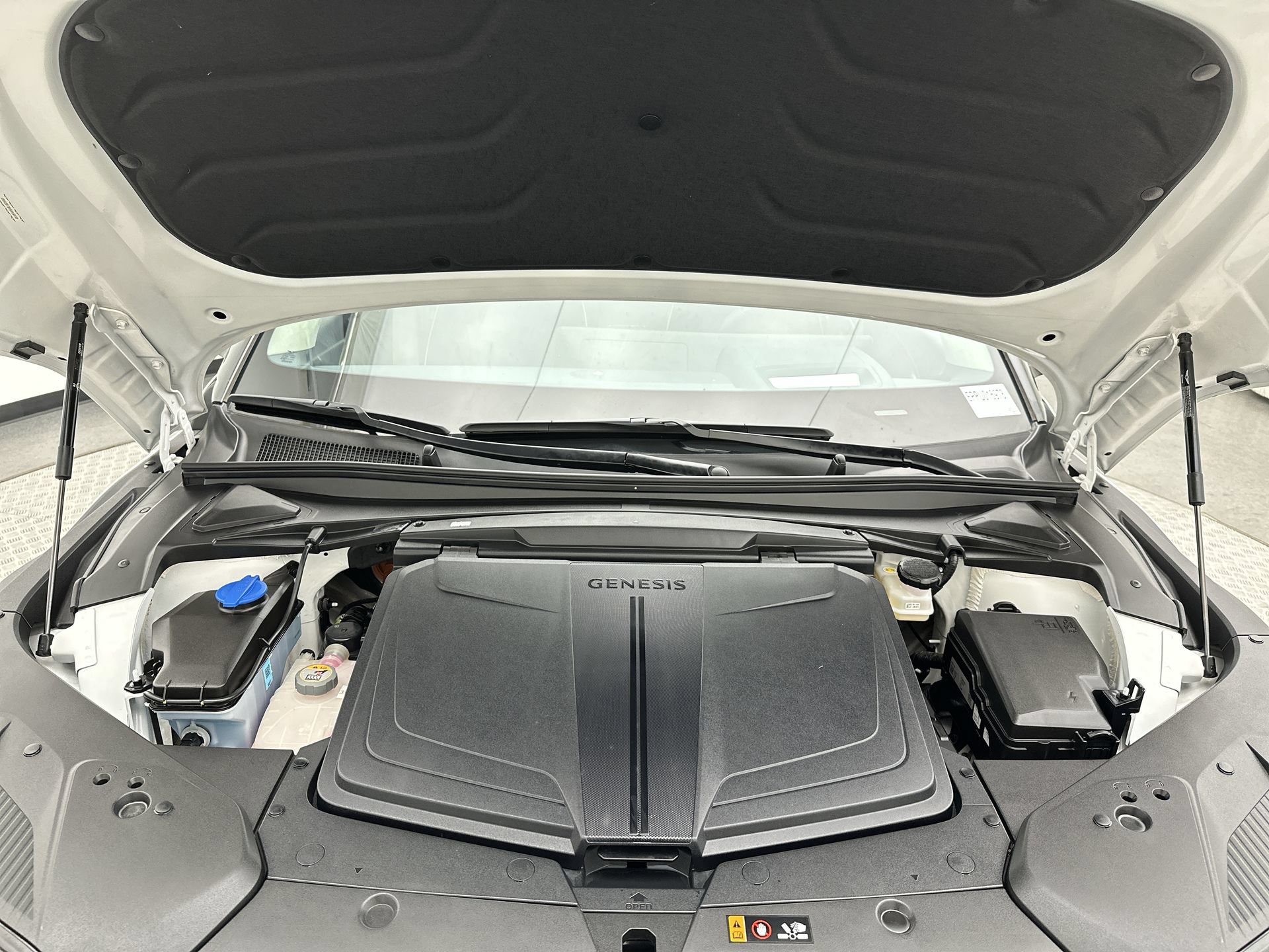Certified 2023 Genesis GV60 Performance AWD/4WD image 26