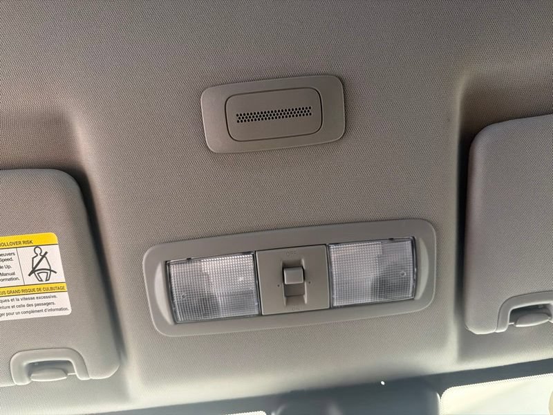 Used 2022 Nissan Frontier SV AWD/4WD image 28