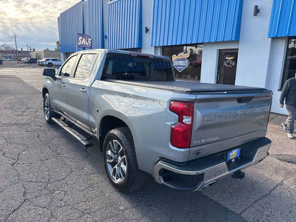 Used 2025 Chevrolet Silverado 1500 LT AWD/4WD image 10