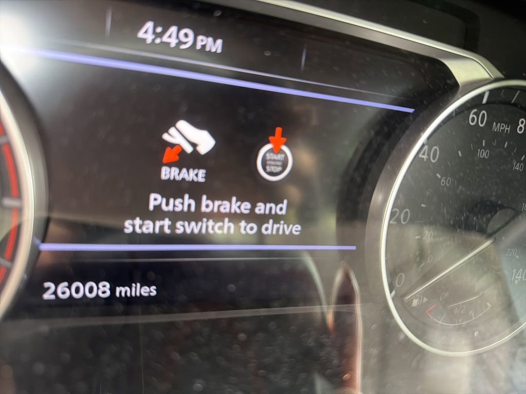 Used 2024 Nissan Rogue SV image 3