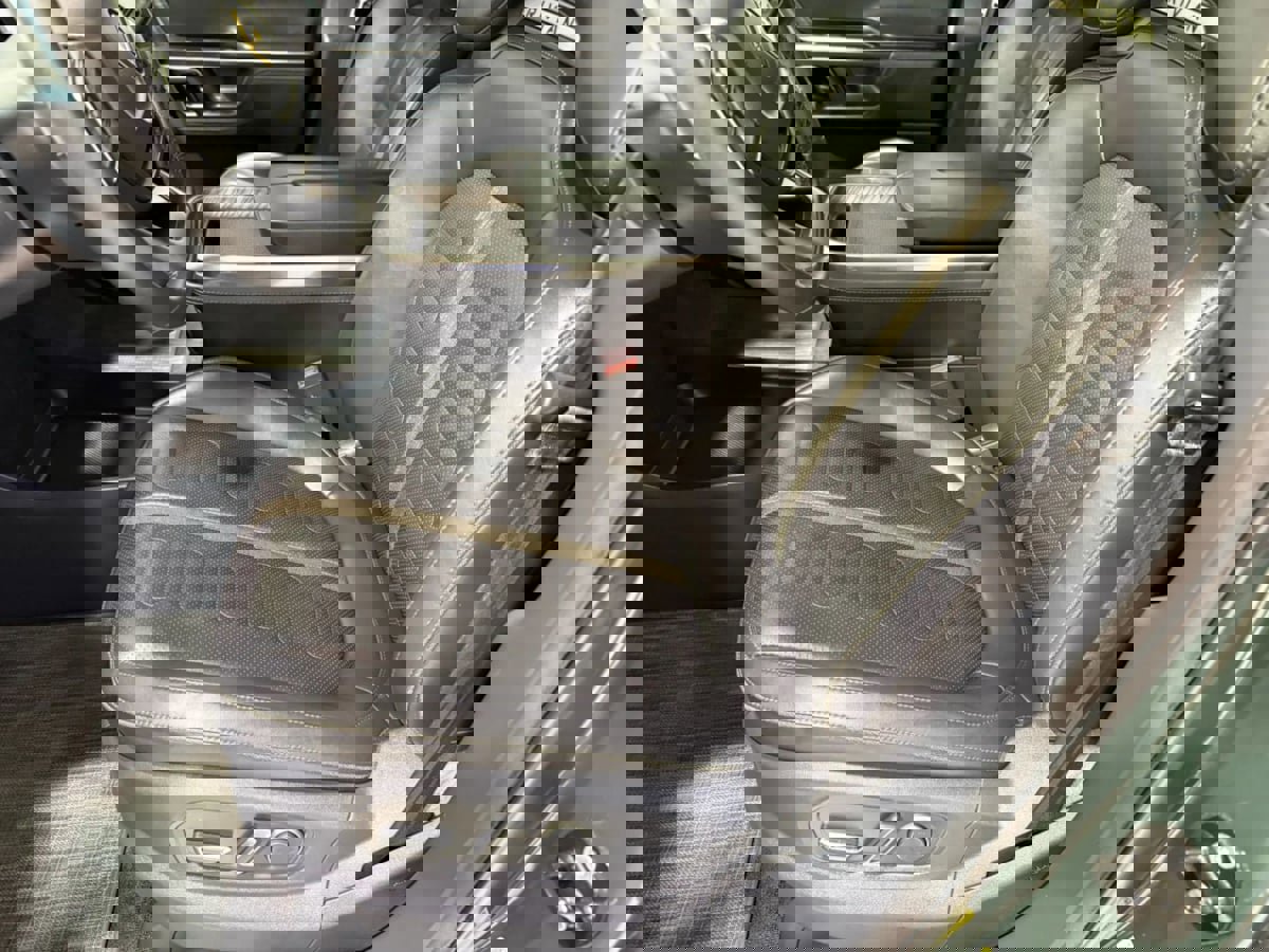 Used 2022 Rivian R1T Adventure image 20