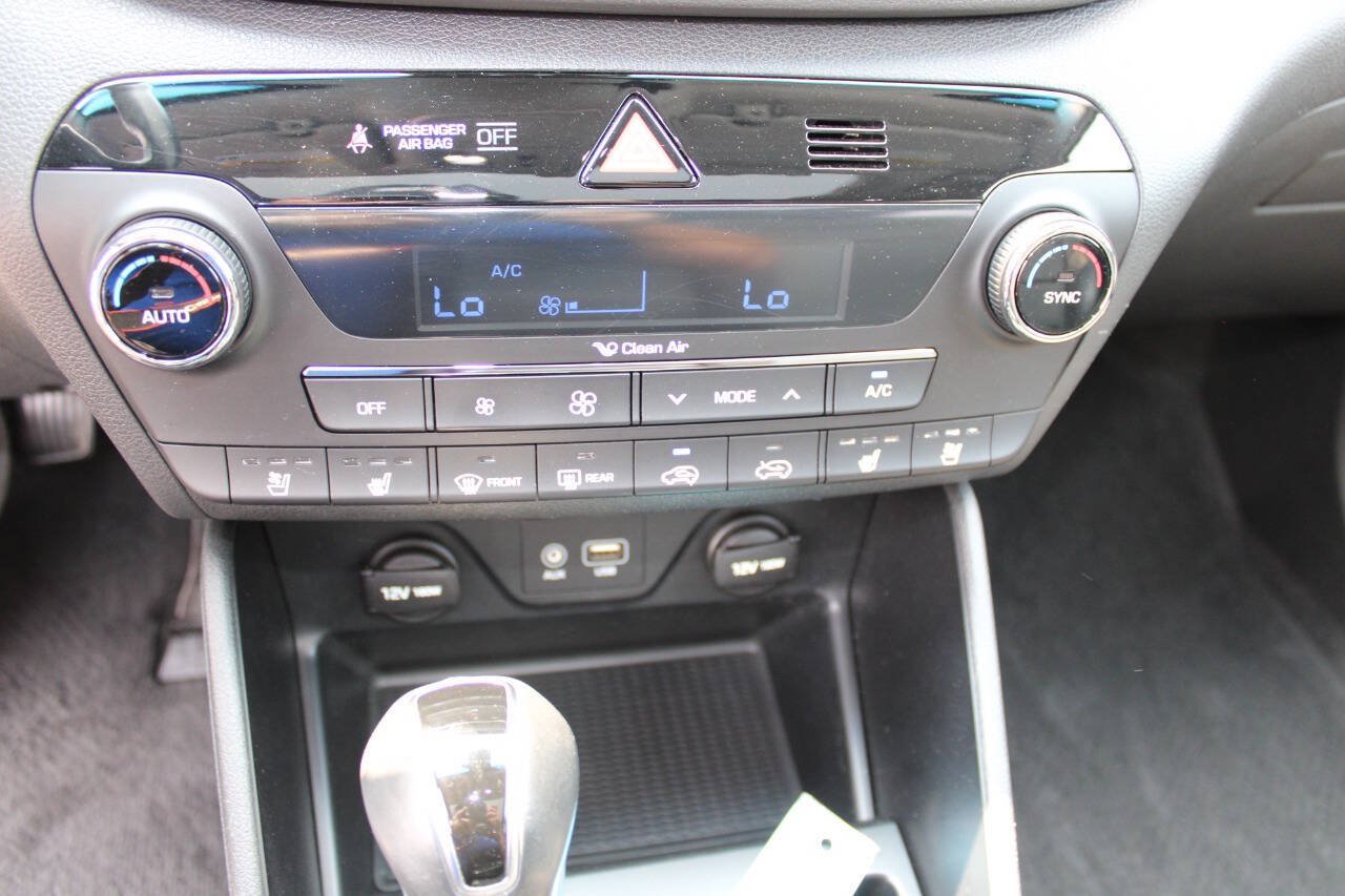 Used 2016 Hyundai Tucson Limited w/ Option Group 03 AWD/4WD image 17