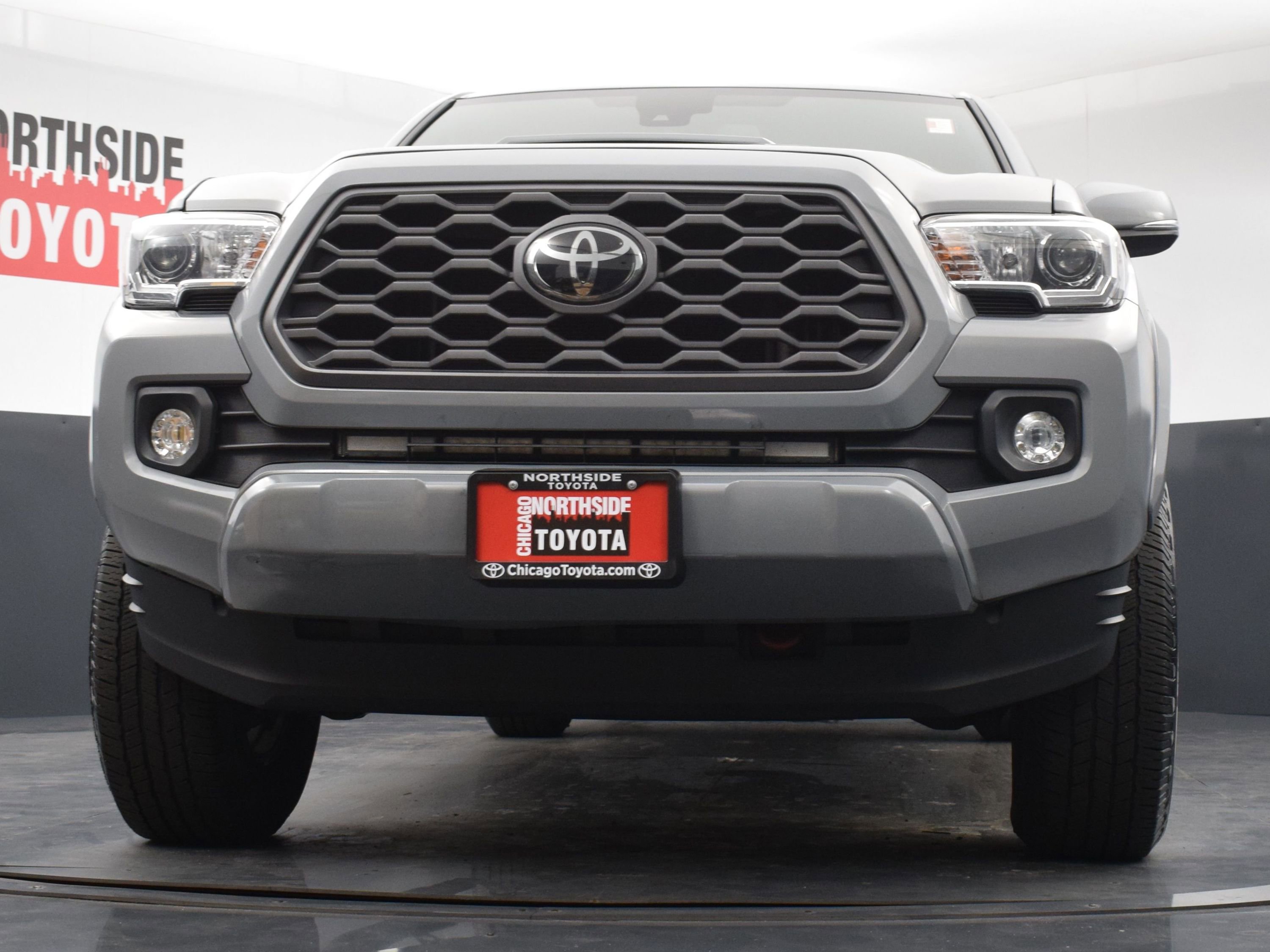 Used 2021 Toyota Tacoma TRD Sport w/ Technology Package image 32