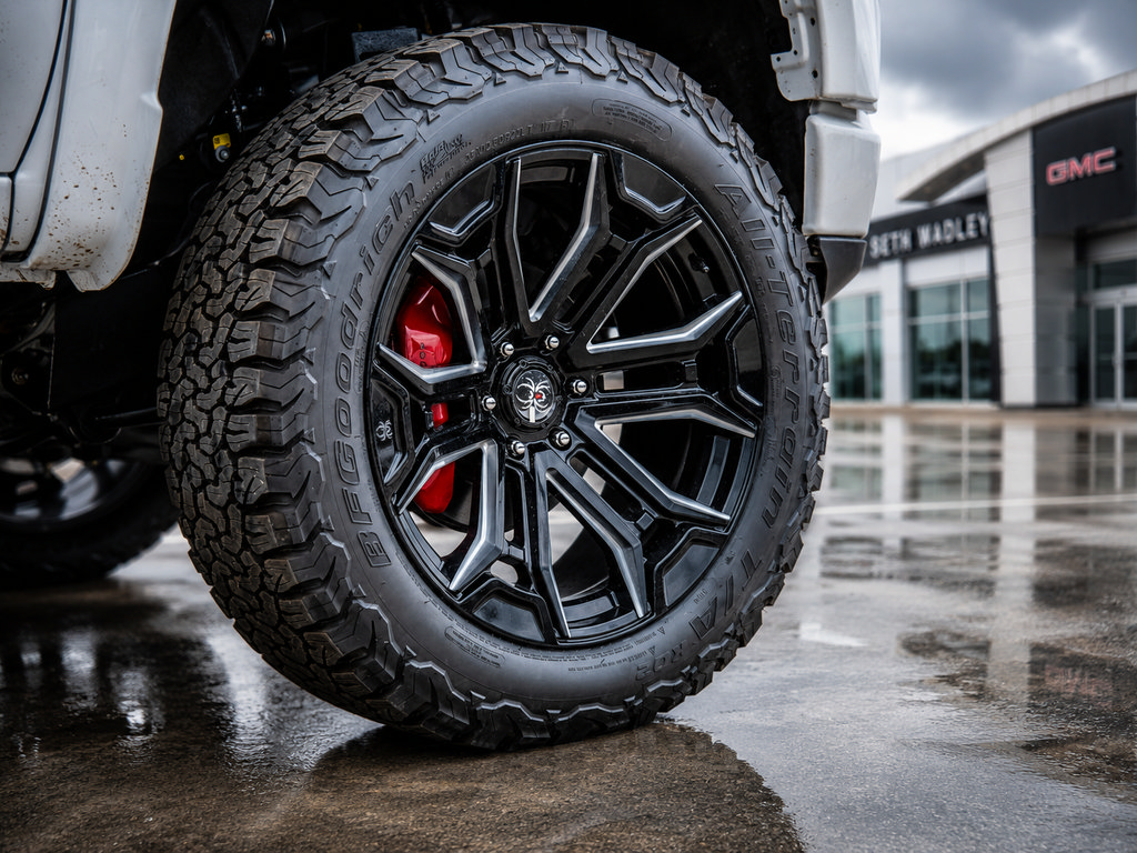New 2026 GMC Sierra 1500 AT4 w/ AT4 Premium Package AWD/4WD image 9