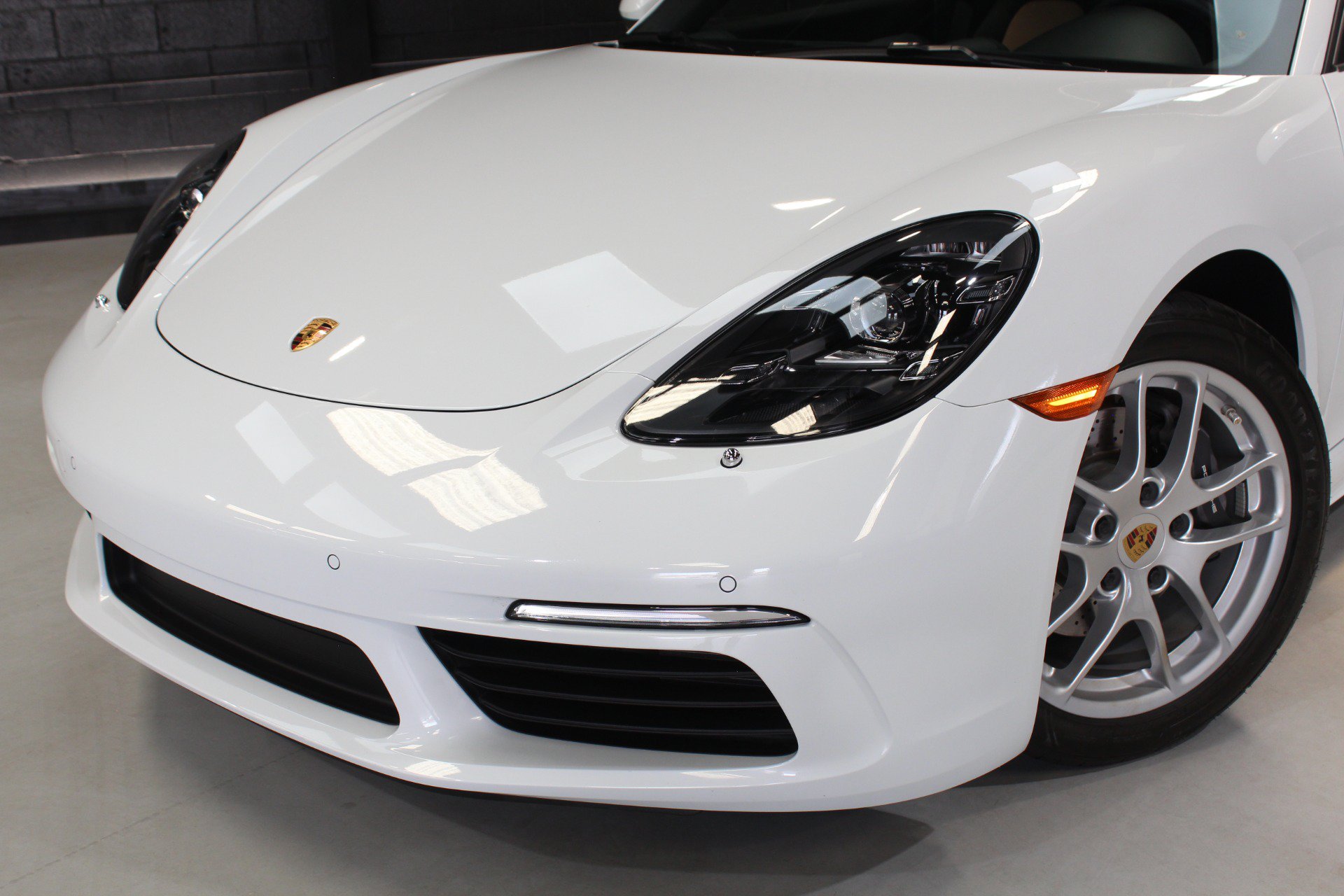 Used 2021 Porsche 718 Boxster w/ Premium Package RWD image 11