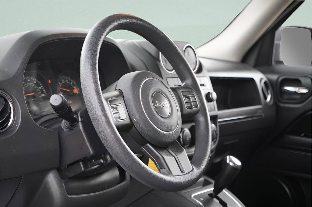Used 2015 Jeep Patriot Sport w/ Power Value Group image 22