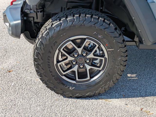 New 2026 Jeep Wrangler Unlimited Rubicon w/ Technology Group image 10
