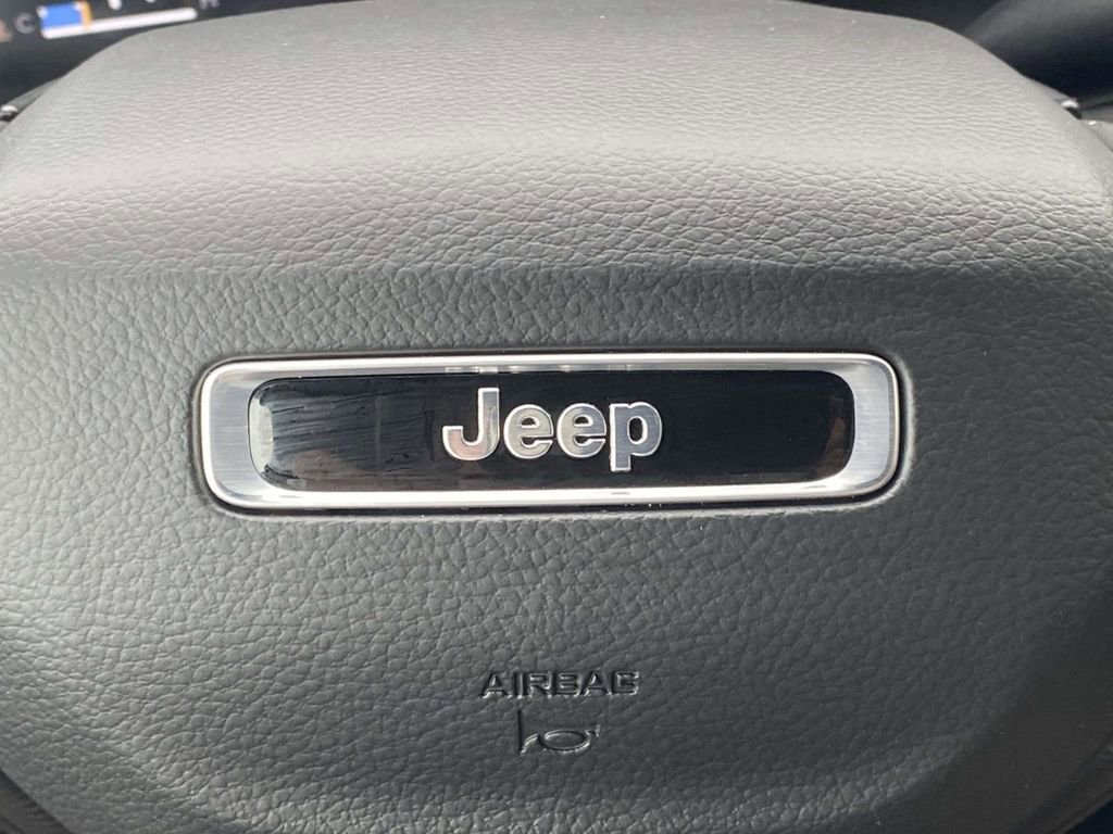 New 2025 Jeep Grand Cherokee Laredo w/ MOPAR Finishing Package image 47
