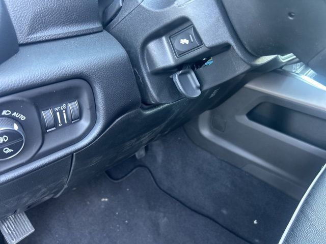 New 2026 RAM 2500 Laramie AWD/4WD image 17