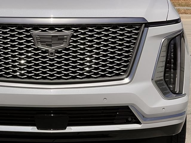 New 2026 Cadillac Escalade ESV Platinum Luxury w/ LPO, Radiant Package AWD/4WD image 8