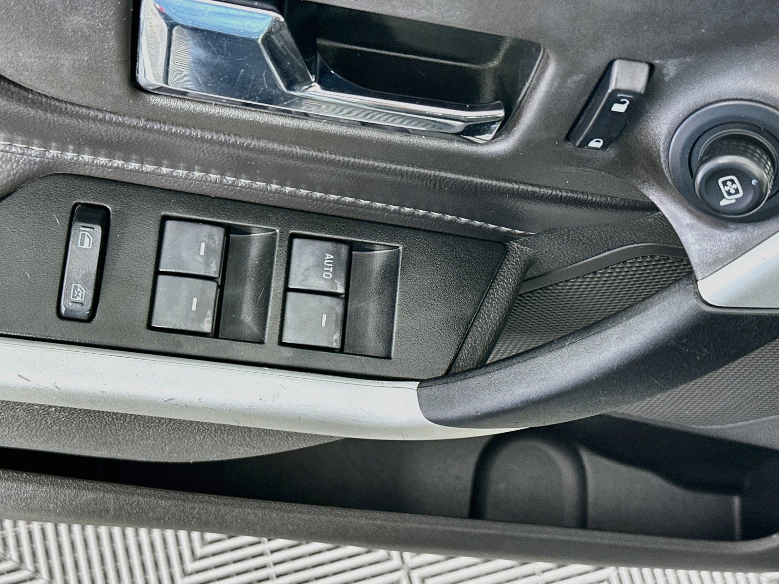 Used 2013 Ford Edge SE FWD image 17