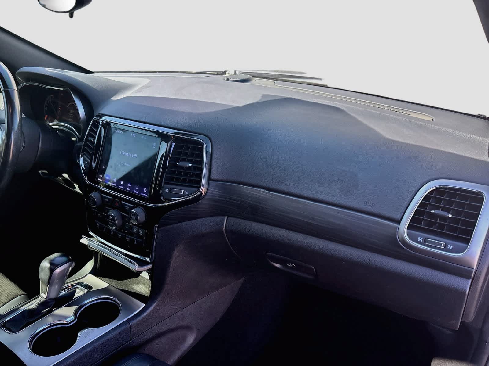 Used 2021 Jeep Grand Cherokee Laredo X AWD/4WD image 31