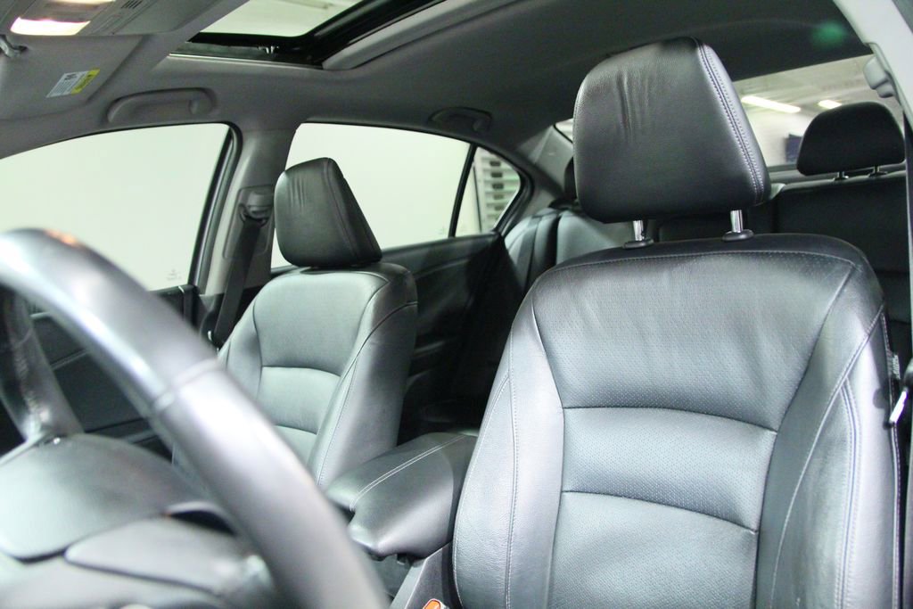 Used 2017 Honda Accord EX-L image 6