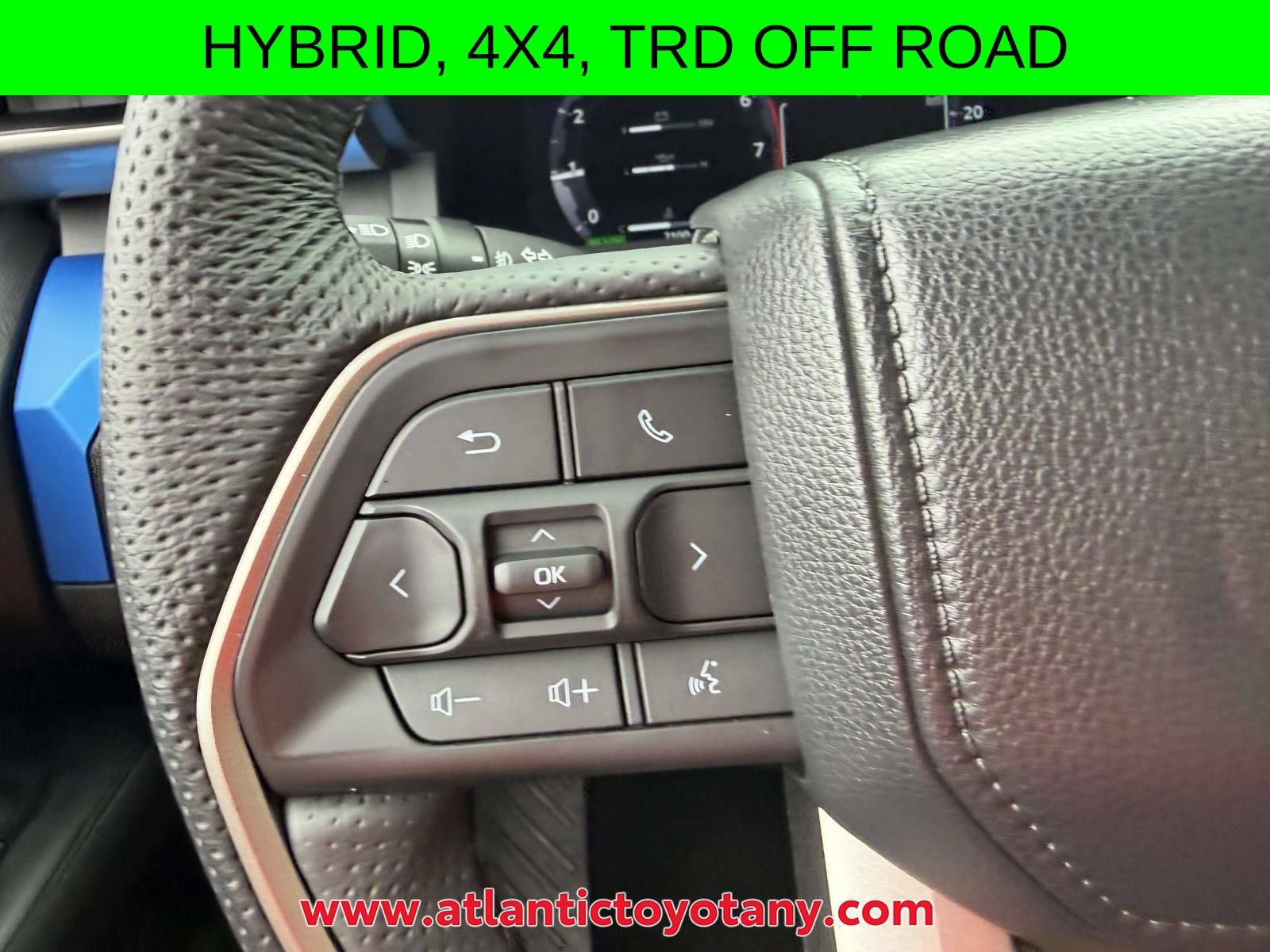 Used 2025 Toyota Tacoma TRD Off-Road AWD/4WD image 30