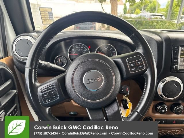 Used 2016 Jeep Wrangler Unlimited Sahara w/ Connectivity Group AWD/4WD image 16
