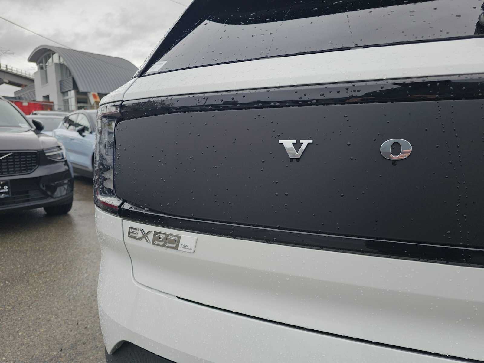 New 2026 Volvo EX30 Cross Country Ultra w/ Protection Package Premier AWD/4WD image 15