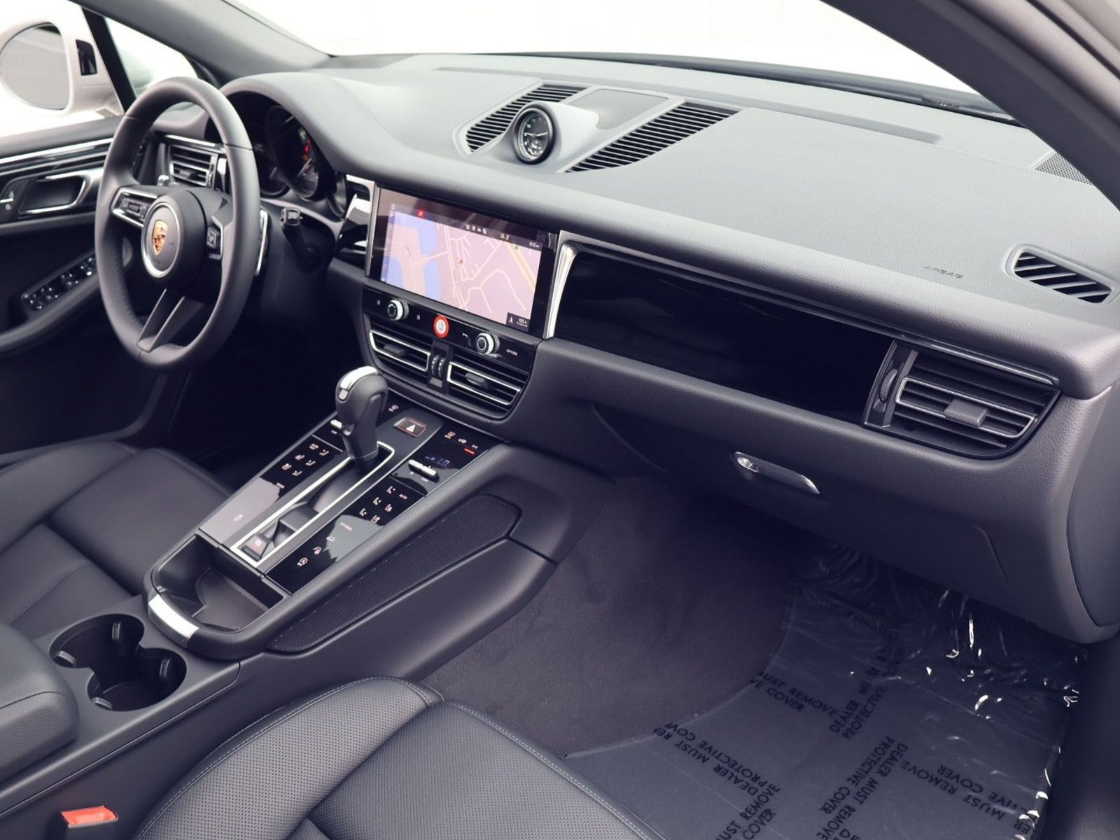 New 2026 Porsche Macan AWD/4WD image 24
