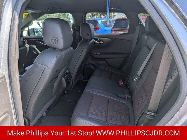 Used 2025 Chevrolet Blazer RS w/ Driver Confidence II Package FWD image 13