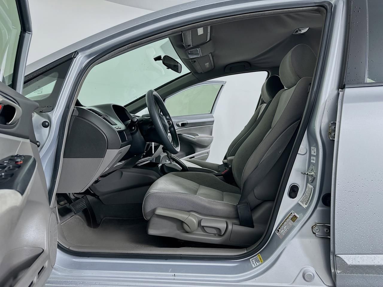 Used 2010 Honda Civic LX image 23