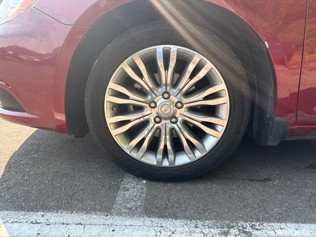 Used 2012 Chrysler 200 Limited w/ Sun/Sound Group FWD image 22