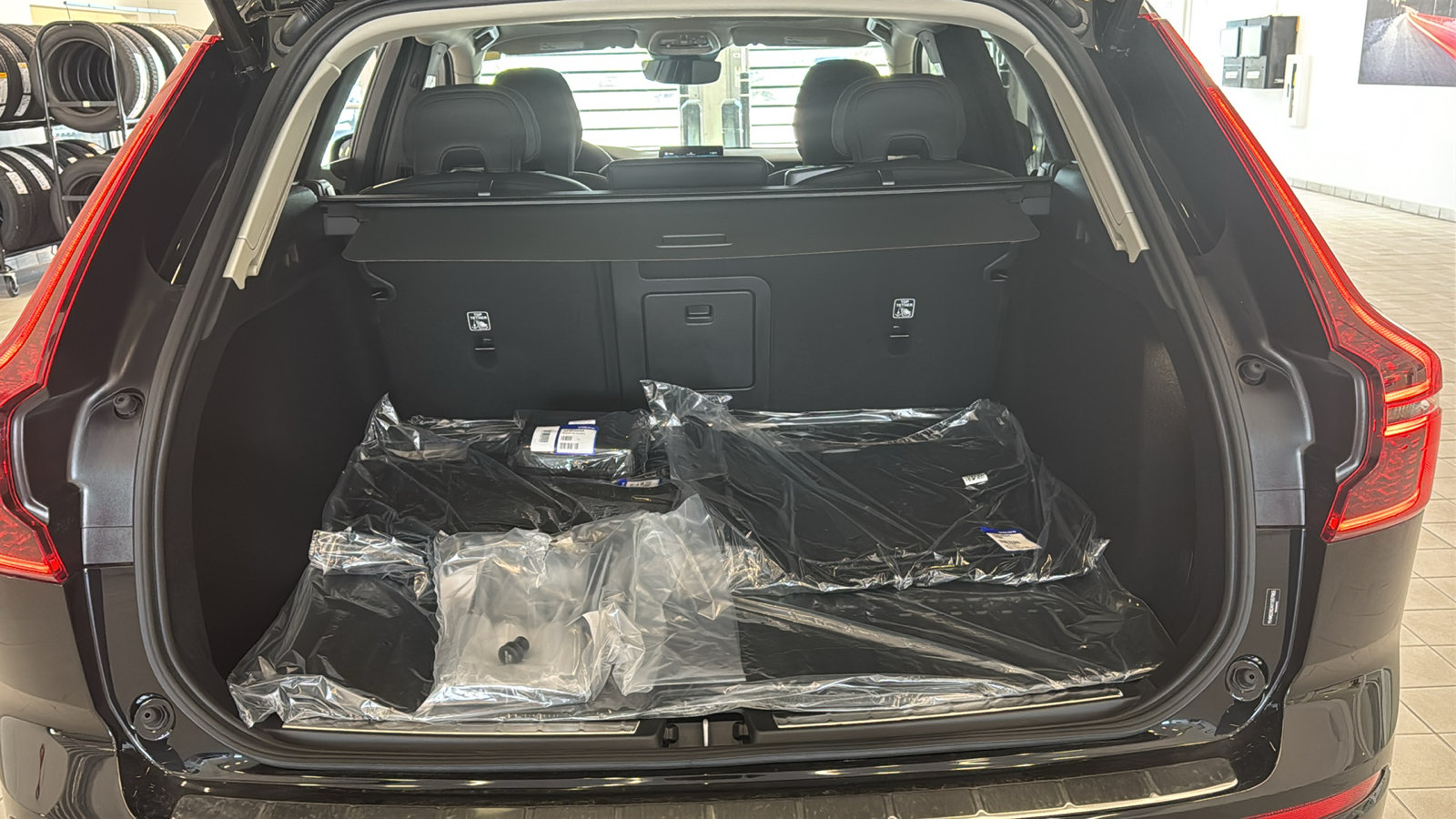 New 2027 Volvo XC60 B5 Plus AWD/4WD image 29
