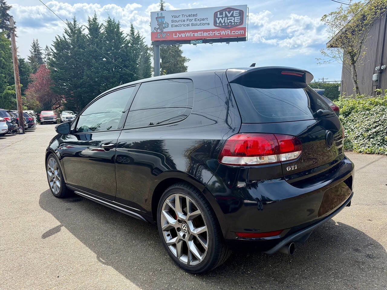 Used 2013 Volkswagen GTI 2-Door FWD image 4