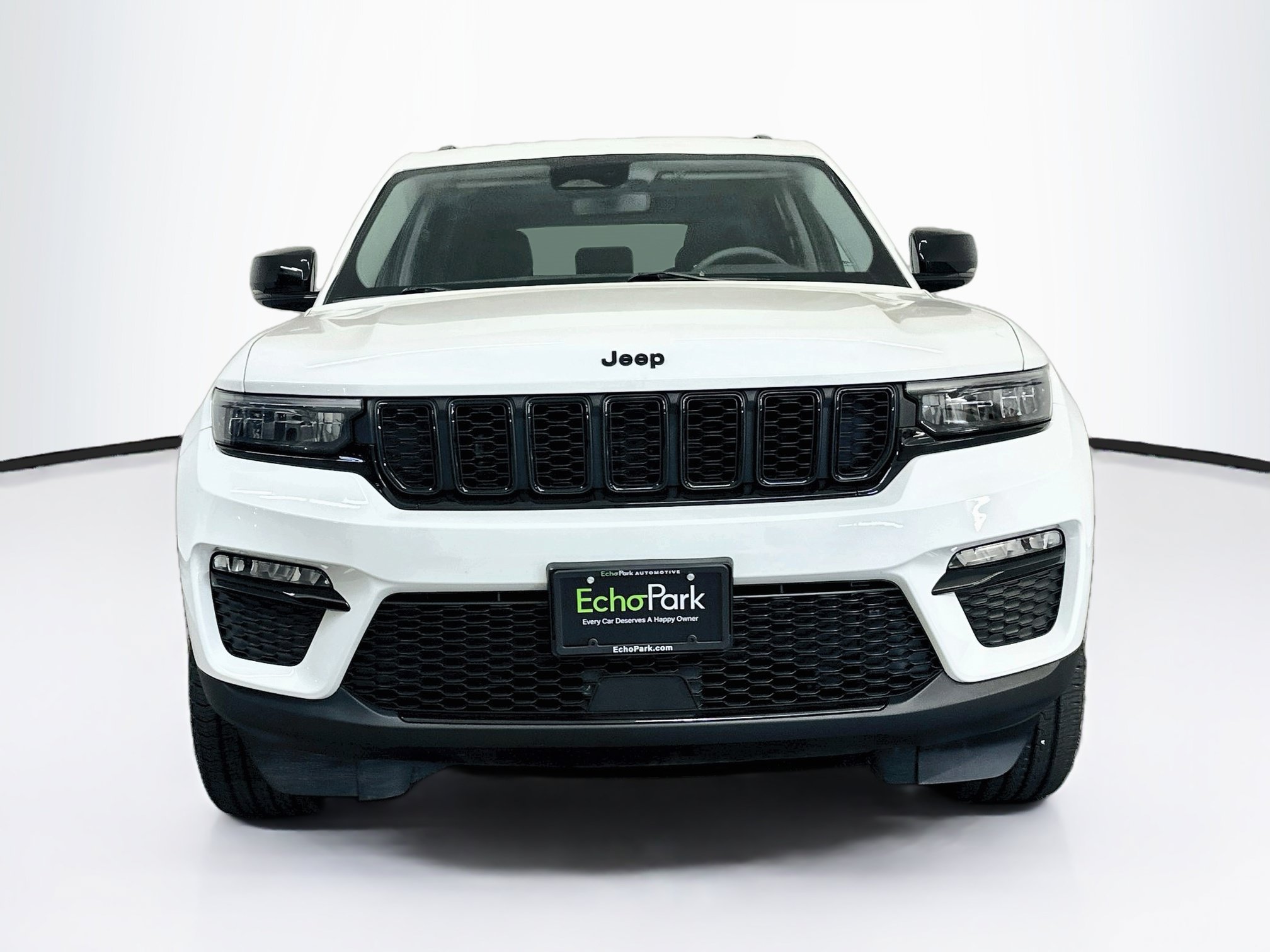 Used 2023 Jeep Grand Cherokee Limited w/ Black Appearance Package AWD/4WD image 2
