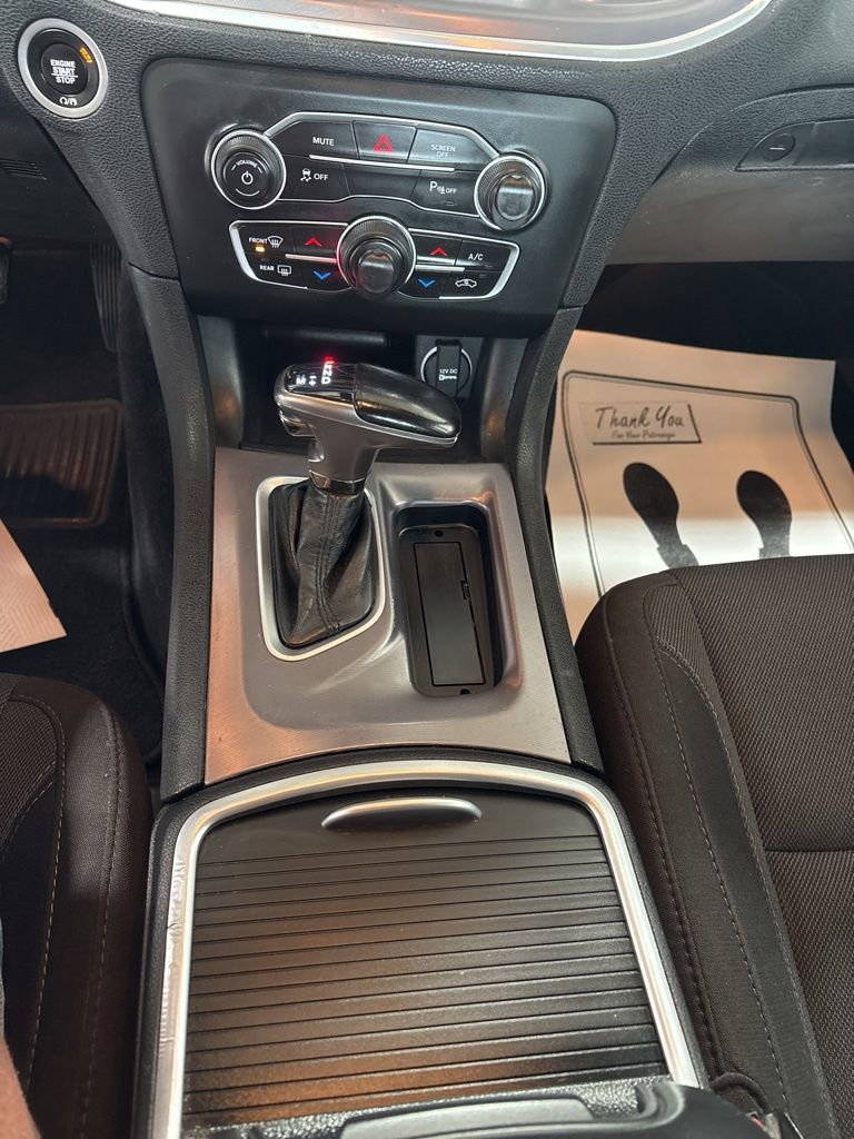 Used 2019 Dodge Charger SXT RWD image 18