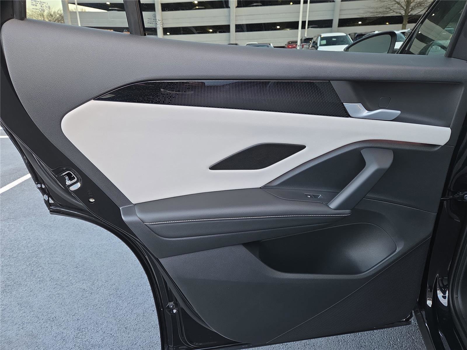 New 2026 Volkswagen Tiguan SE image 23