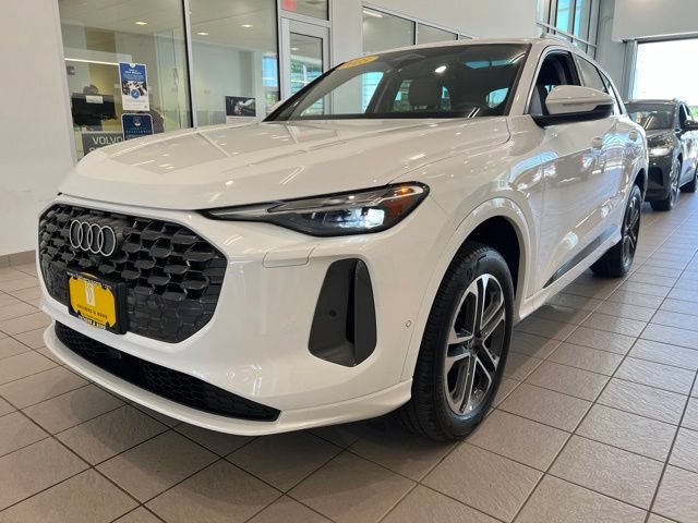 Used 2025 Audi Q5 Premium AWD/4WD image 3