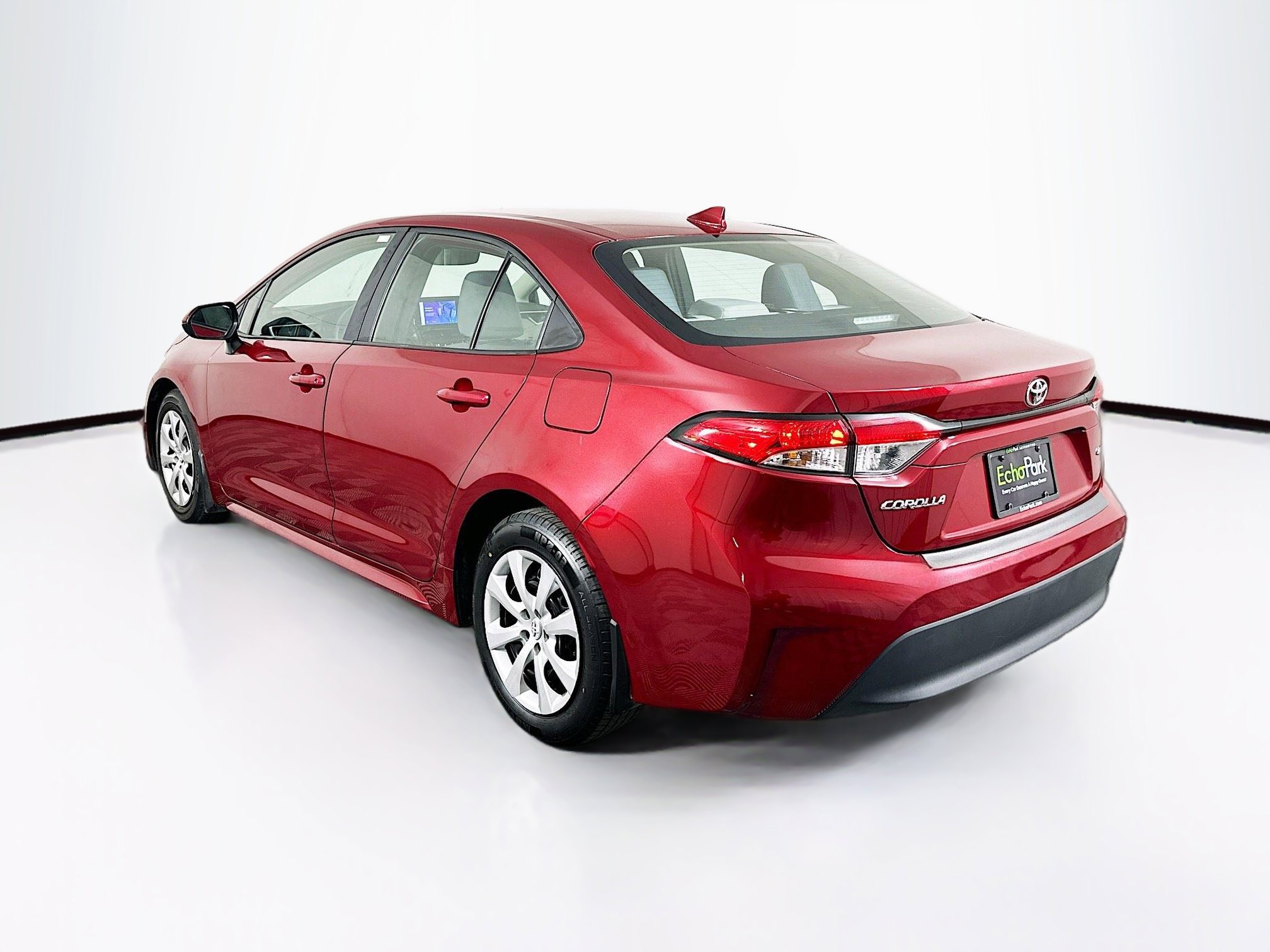 Used 2025 Toyota Corolla LE image 5