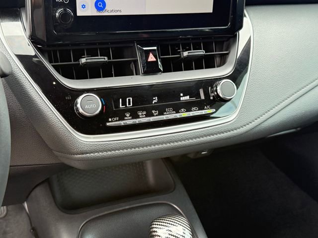 Used 2025 Toyota Corolla SE FWD image 18