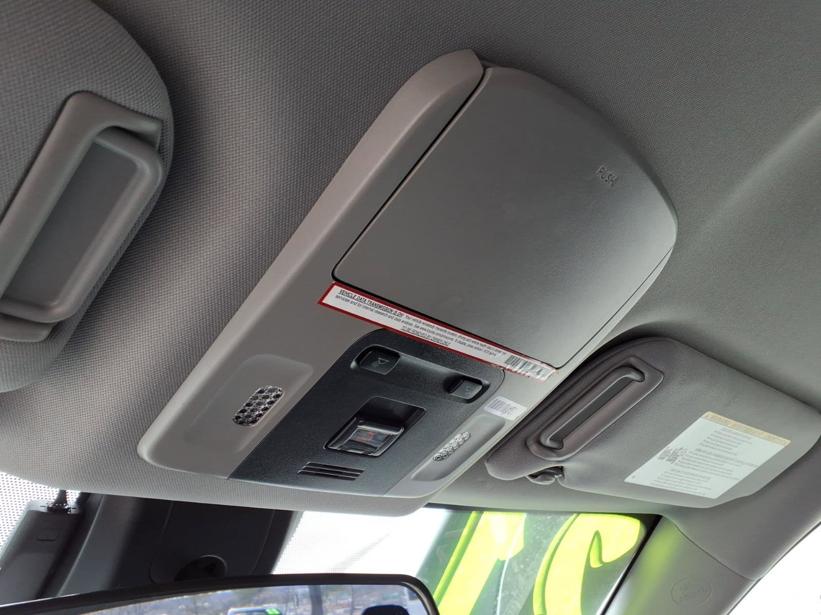 Used 2021 Toyota Camry SE image 19