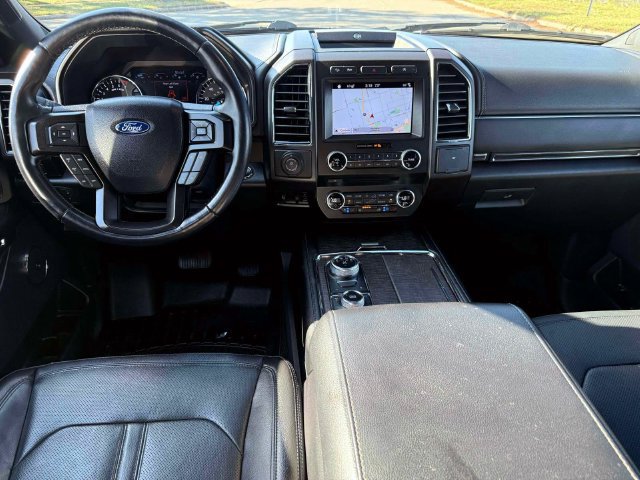 Used 2018 Ford Expedition Limited AWD/4WD image 16